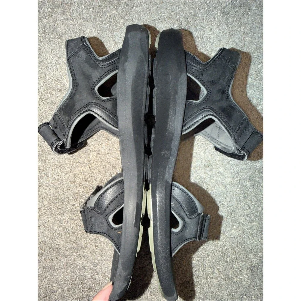 Columbia Hiking Walking Sandals Men's 10 Black Ym5363 Gently Used Strap Closure